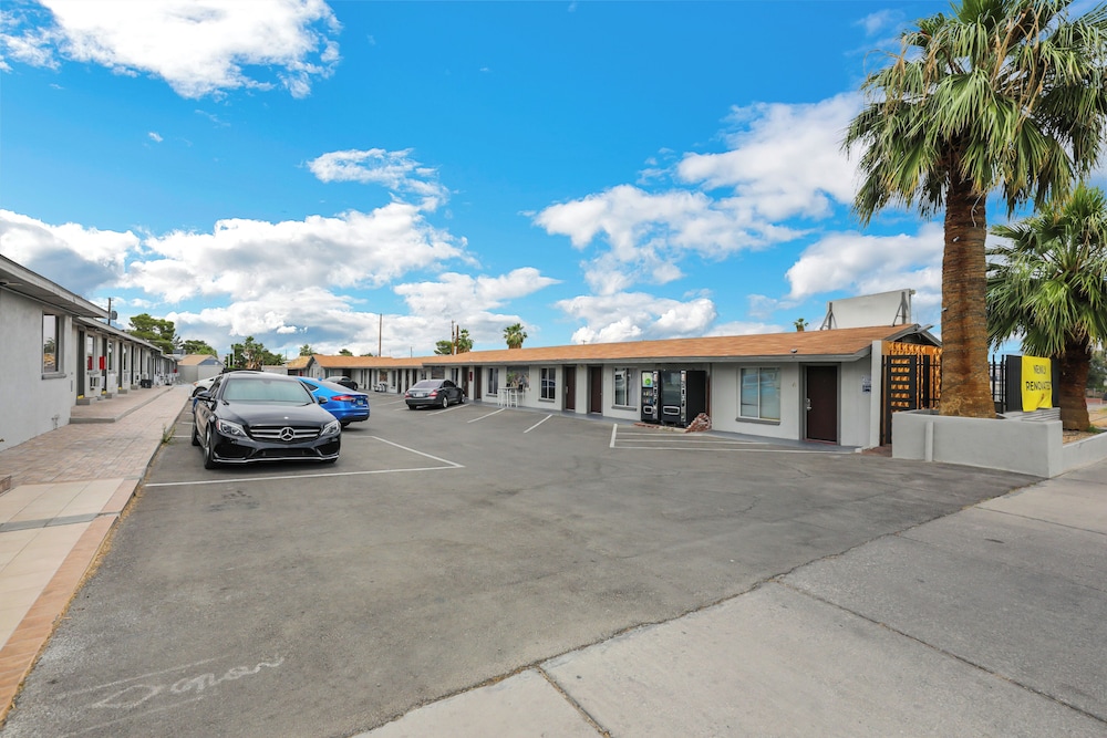 Desert Moon Motel - photo 43