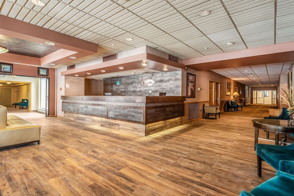 Econo Lodge Brainerd - photo 6