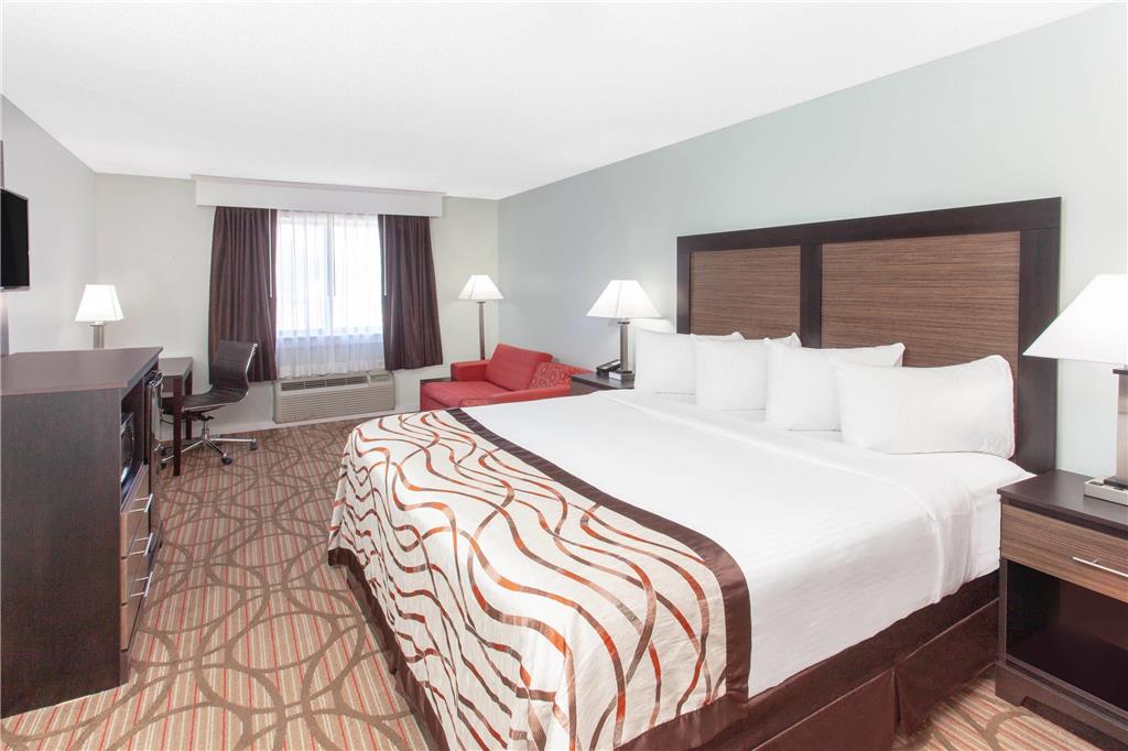 Baymont by Wyndham Grand Haven - photo 10