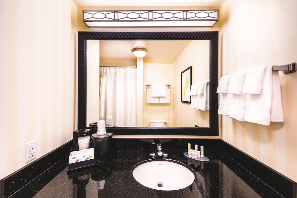 Fairfield Inn & Suites by Marriott Redding - photo 20