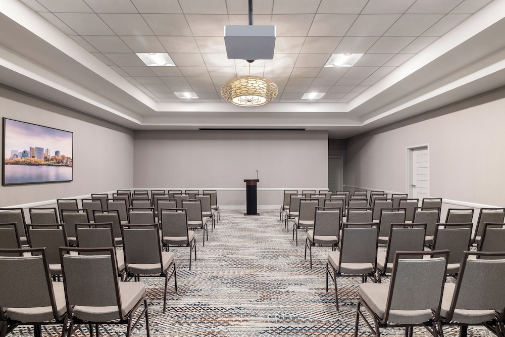 Hilton Garden Inn Arlington Shirlington - photo 60