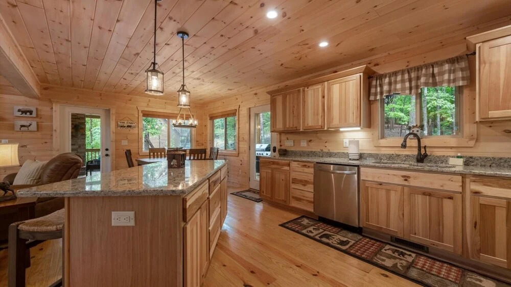 Buck s Bear Lodge beautiful Coosawattee Resort - photo 17