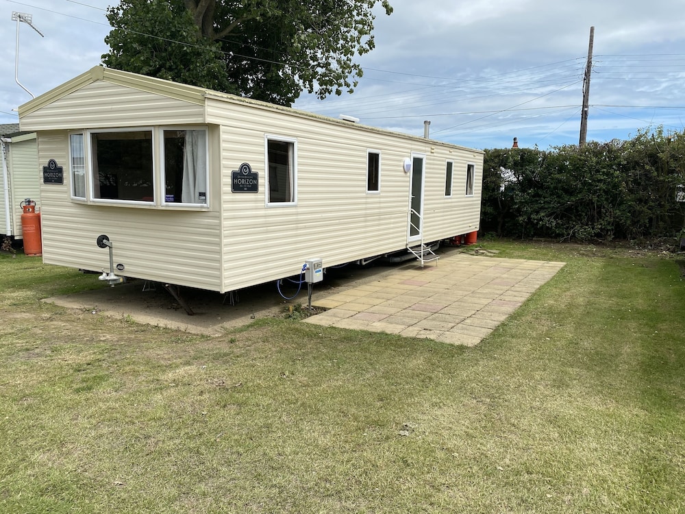3 Bed 8 Berth Caravan in California Cliffs M1 in Great Yarmouth, United Kingdom