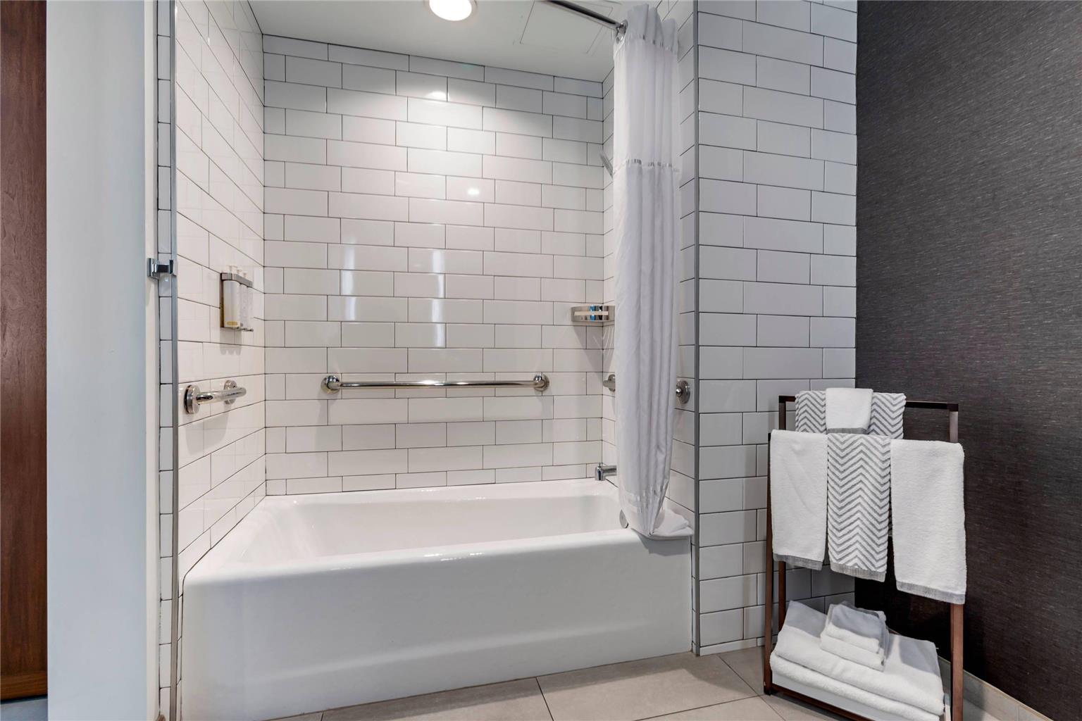 Cambria Hotel LAX - photo 22