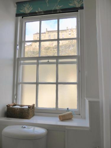 Grassmarket Studio - carbon neutral hotel in Edinburgh