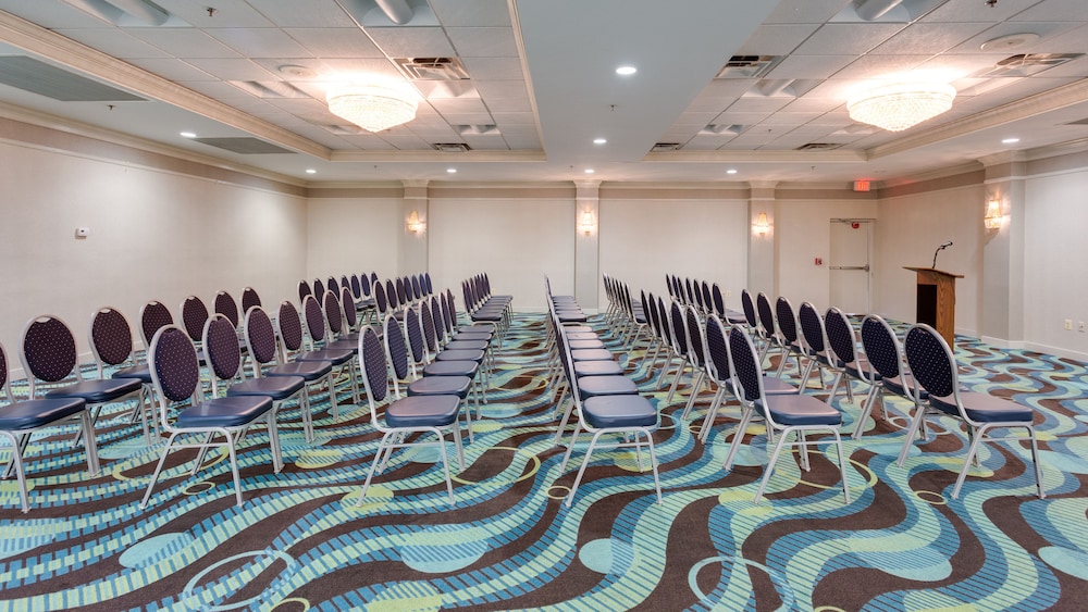 Holiday Inn Express Washington DC SW Springfield - photo 35