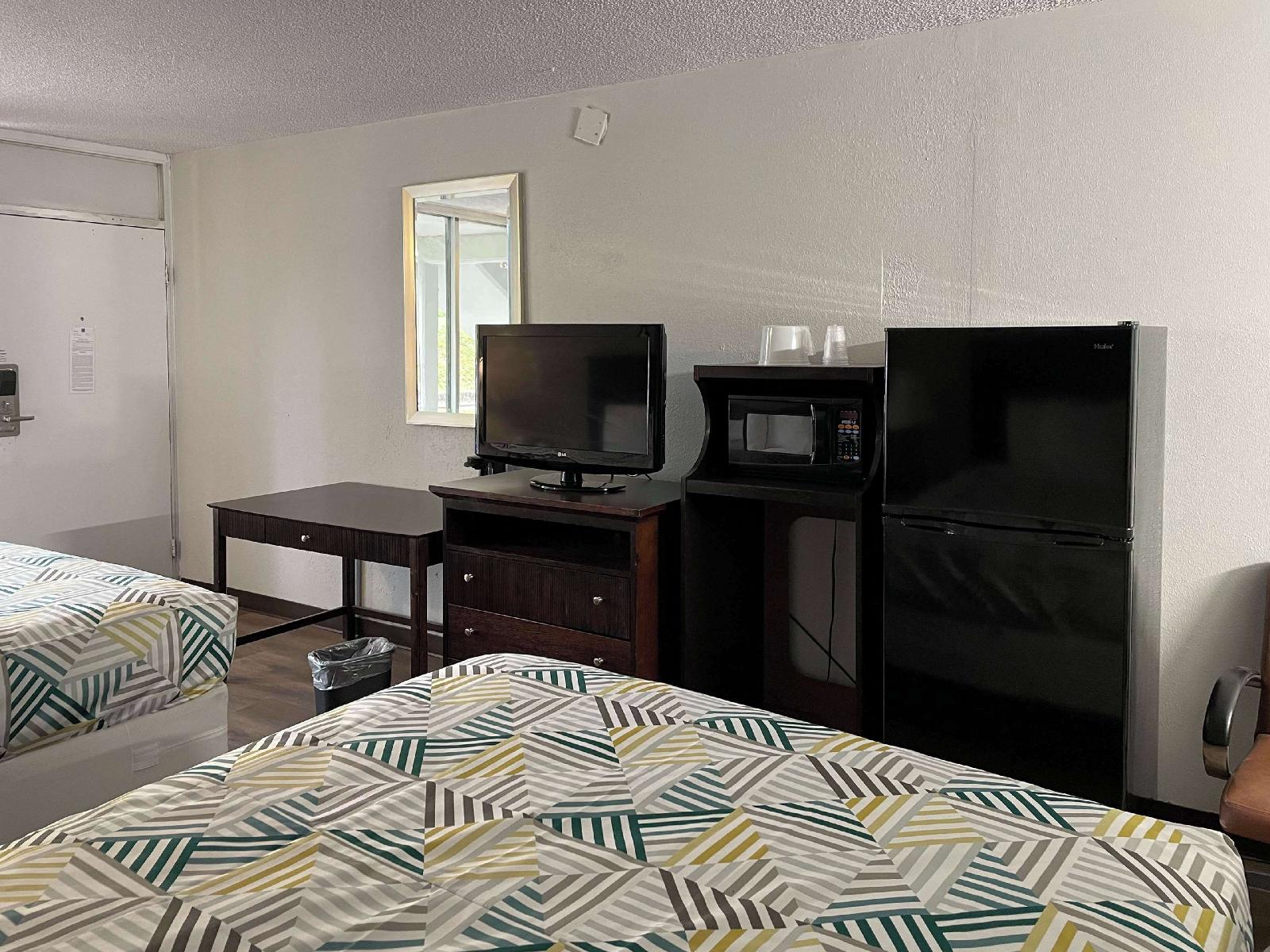 Studio 6 Suites Wytheville VA - photo 12