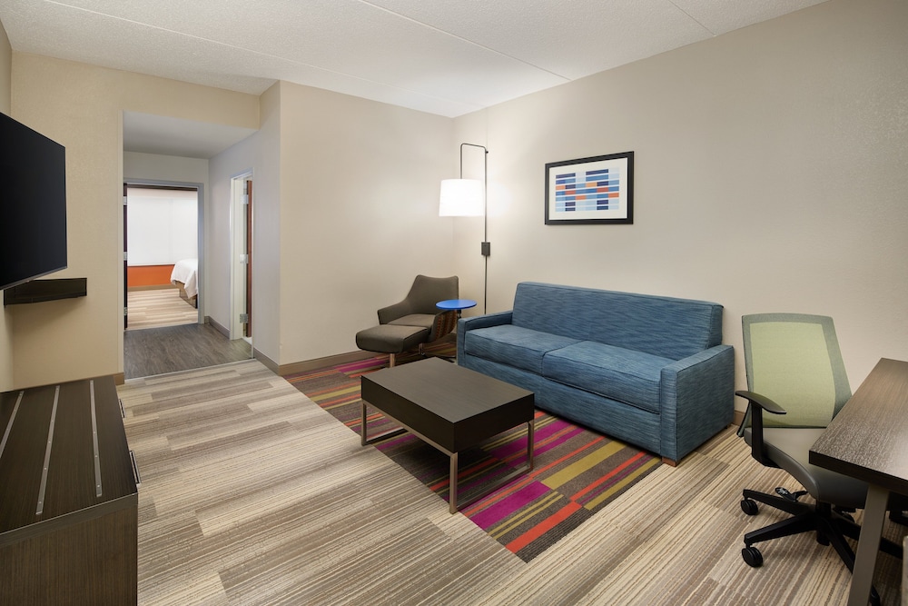 Holiday Inn Express & Suites Seymour by IHG - photo 6