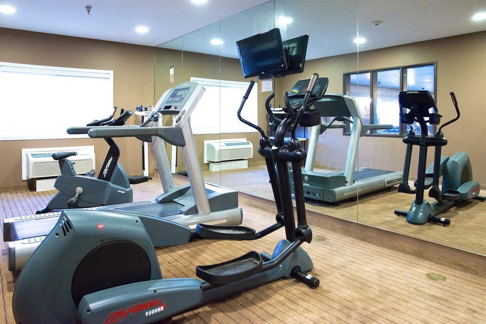 Holiday Inn Express Devils Lake by IHG - photo 33