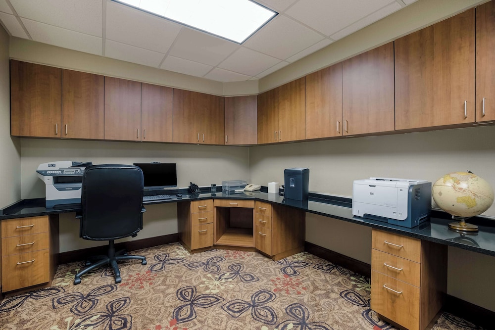 Hampton Inn McHenry - photo 44