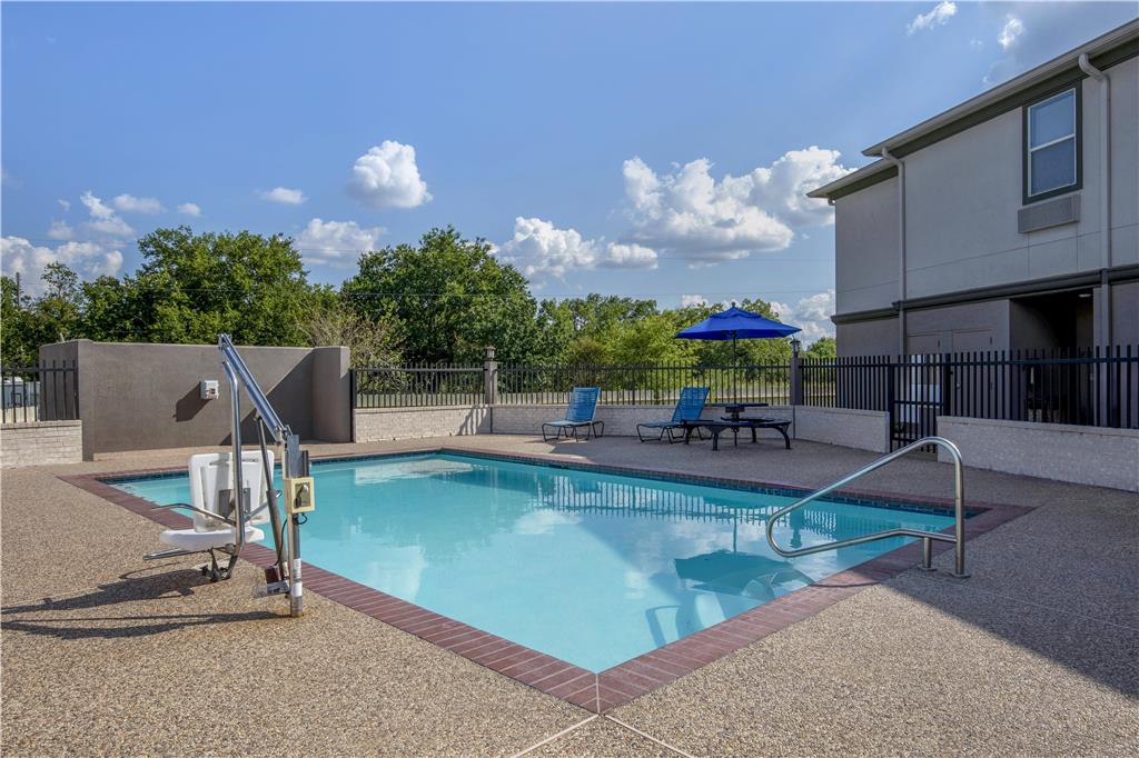 Best Western Limestone Inn & Suites - photo 36