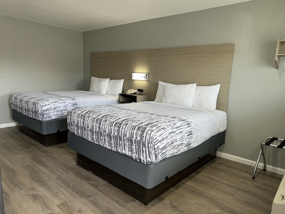 Copper Manor Motel - photo 16