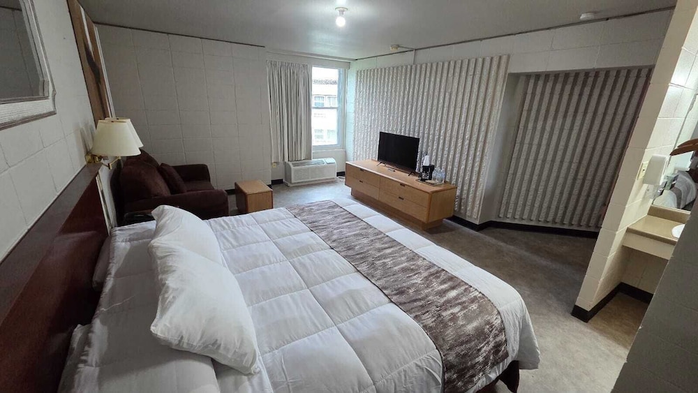 Smartwood Inn - photo 15