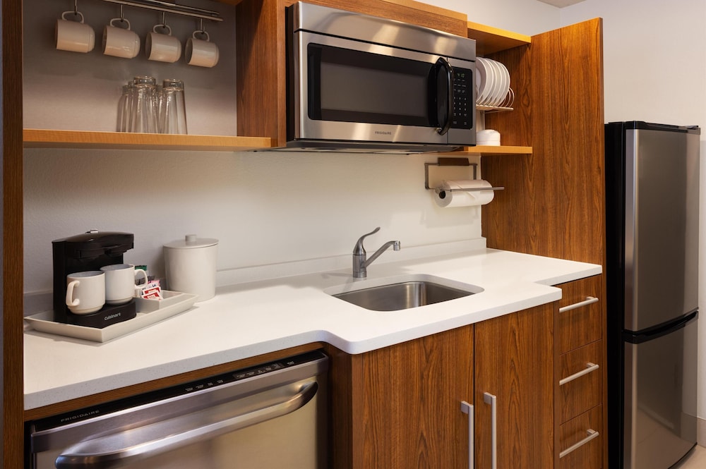 Home2 Suites by Hilton Roseville Minneapolis - photo 14