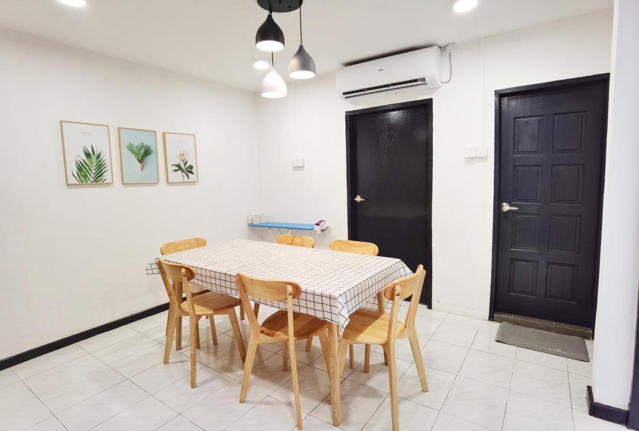 3 mins to Garden City & Kubota Jln Chong Thien Vun — 4-Star Luxury Hotel in Tawau, Malaysia