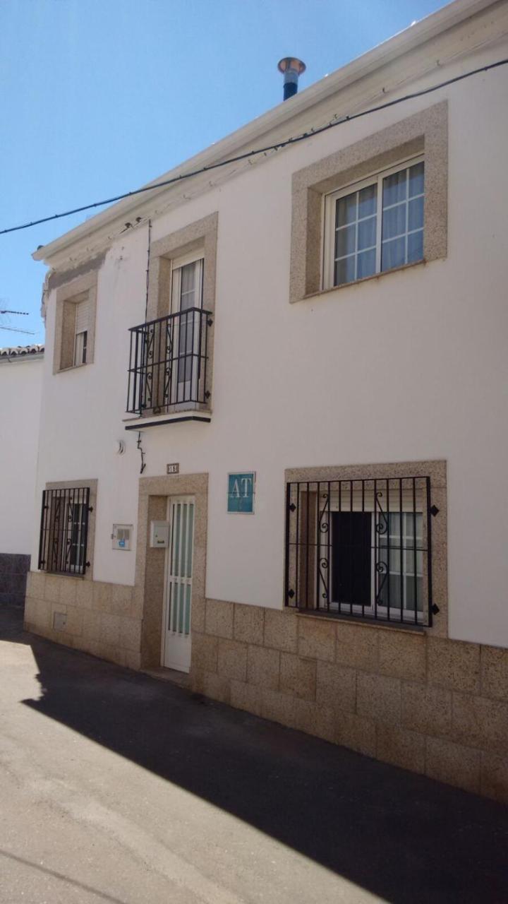 Suenos de Monfrague — hotel in Torrejon El Rubio