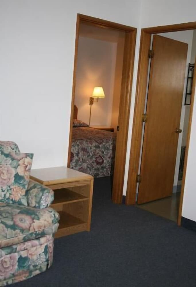 Ponderosa Motel - photo 18