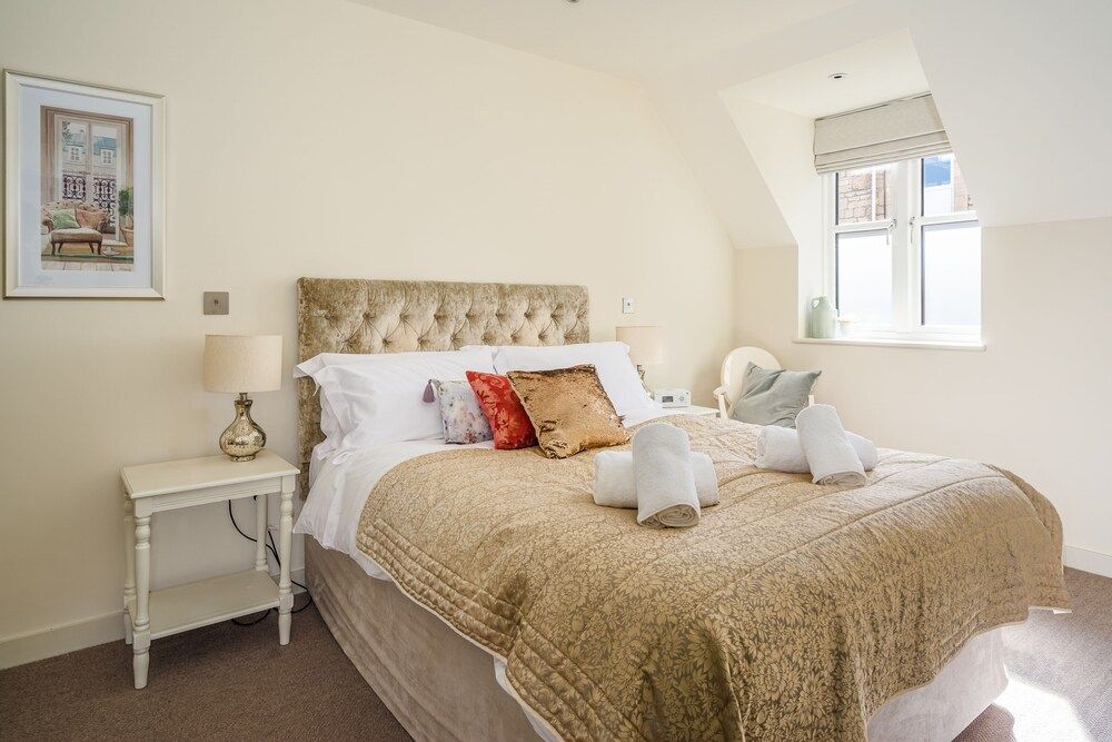 Corner House — 4-Star Luxury Hotel in Bath, United Kingdom