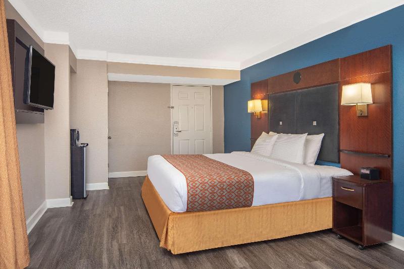 Baymont Inn and Suites MariettaAtlanta North - photo 20