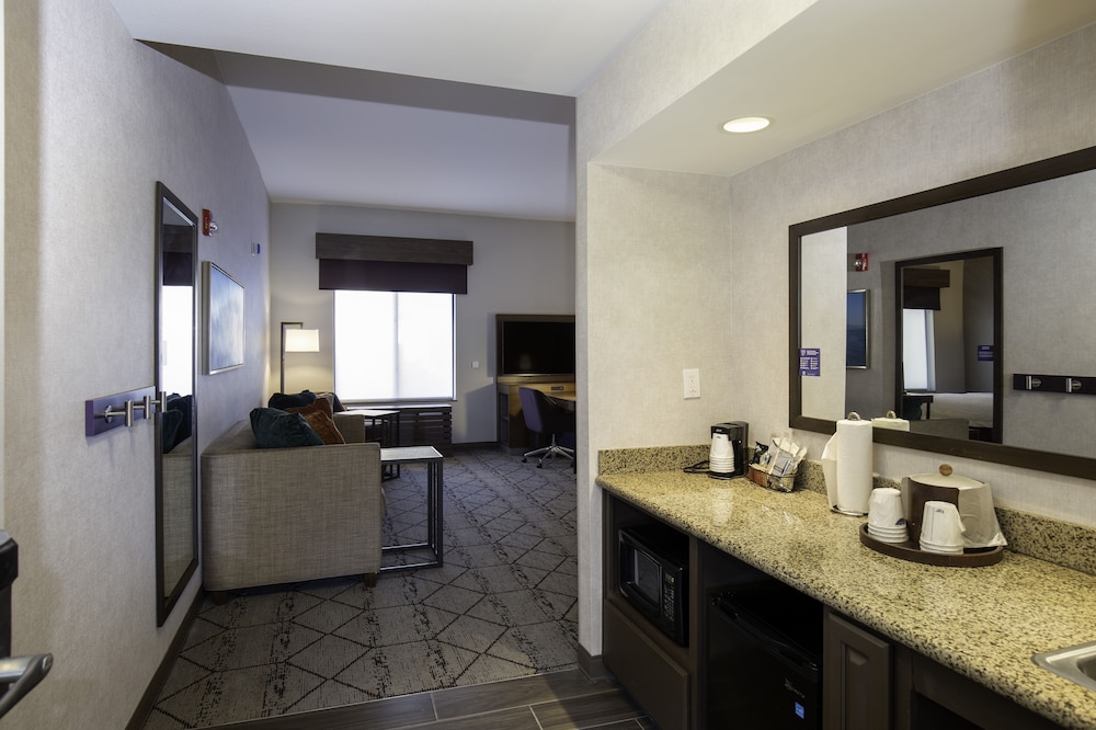 Hampton Inn & Suites Windsor Sonoma Wine Country - photo 8