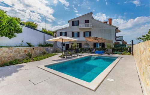 1 Bedroom Stunning Apartment In Medulin — 4-Star Luxury Hotel in Medulin, Croatia
