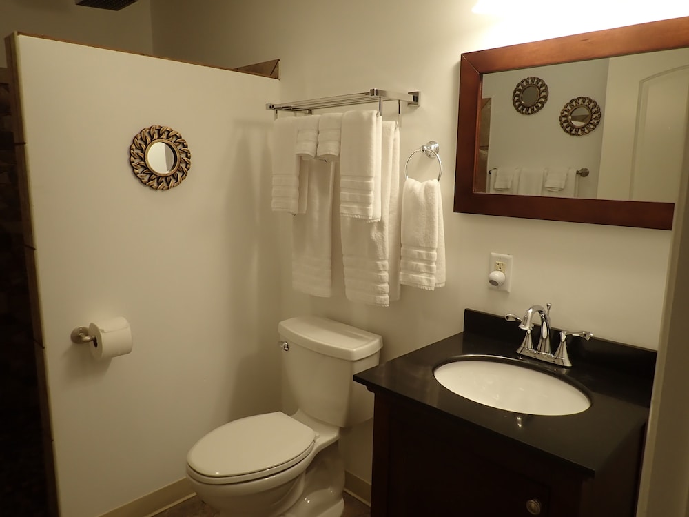 Pleasant Grove Inn - photo 32