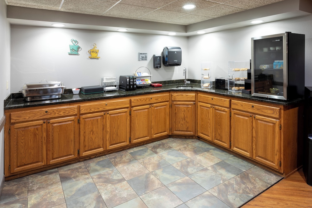 Paynesville Inn And Suites - photo 28