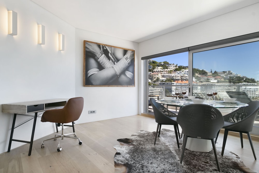 Seacliffe 502 — 4-Star Luxury Hotel in Cape Town, South Africa