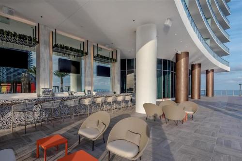 Beautiful Ocean Front 3 Bed 3 Bath @ Hyde Resort - photo 22