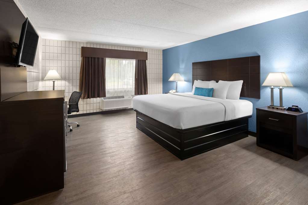 Baymont Inn and Suites by Wyndham Farmington MO - photo 15