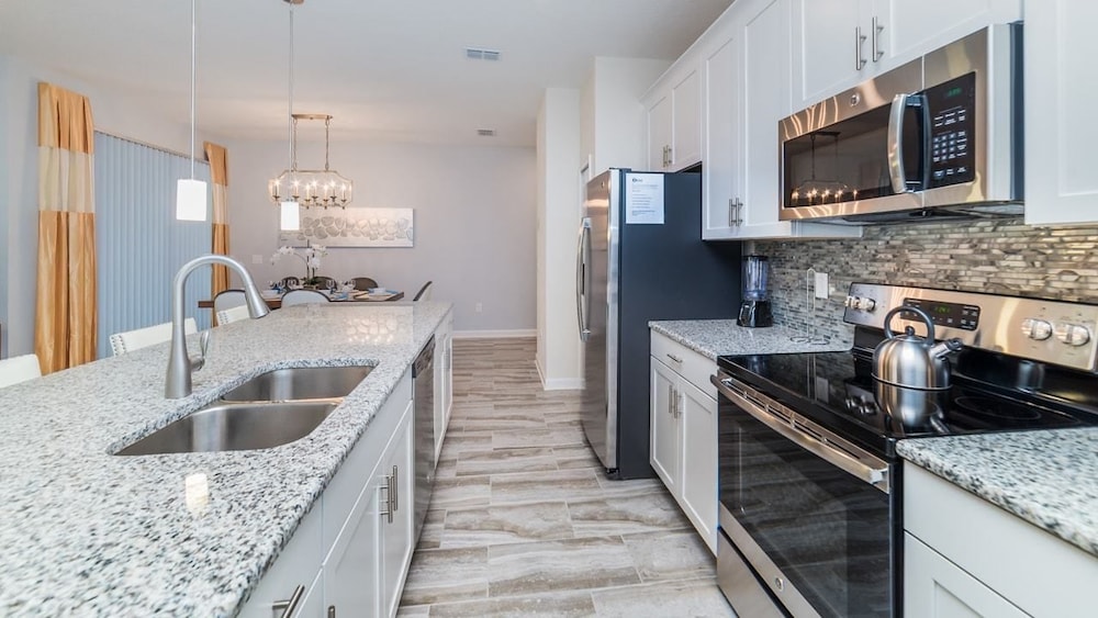 Grhdog9029 Champions Gate Resort 4 Bed 3 Baths Townhouse - photo 20