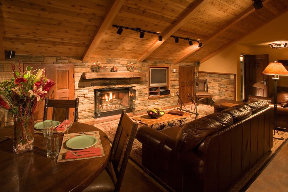 Alpine Village Suites - photo 30