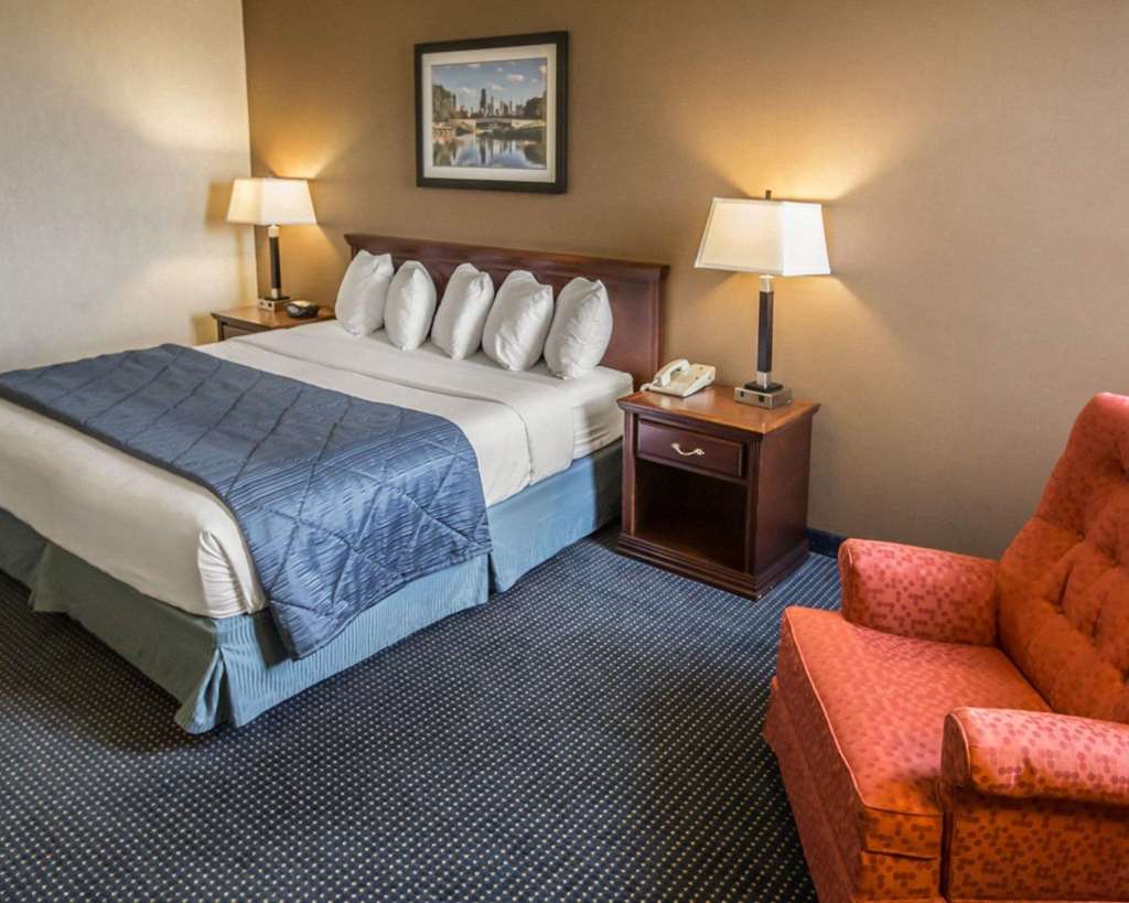 Quality Inn Schaumburg Chicago near the Mall - photo 6