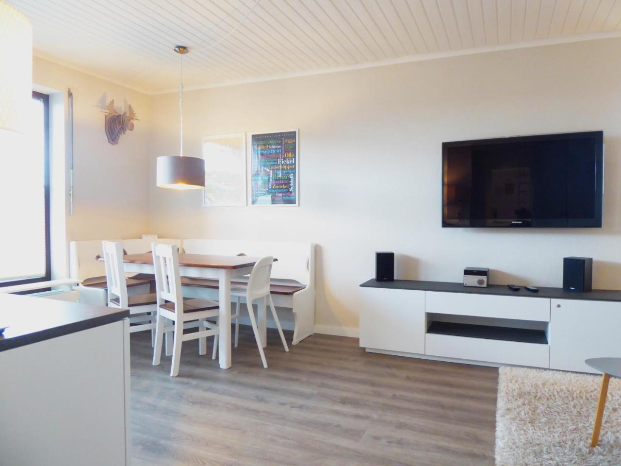 Family Star Winterberg Ferienwohnung 6 Pers Wifi Pool near Ski Lift — 4-Star Luxury Hotel in Winterberg, Germany