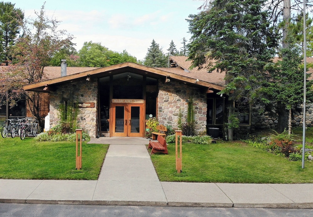 Holiday Acres Resort - featured photo