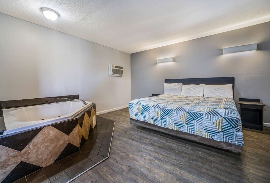 Motel 6 Toms River NJ Near Seaside Heights - photo 7