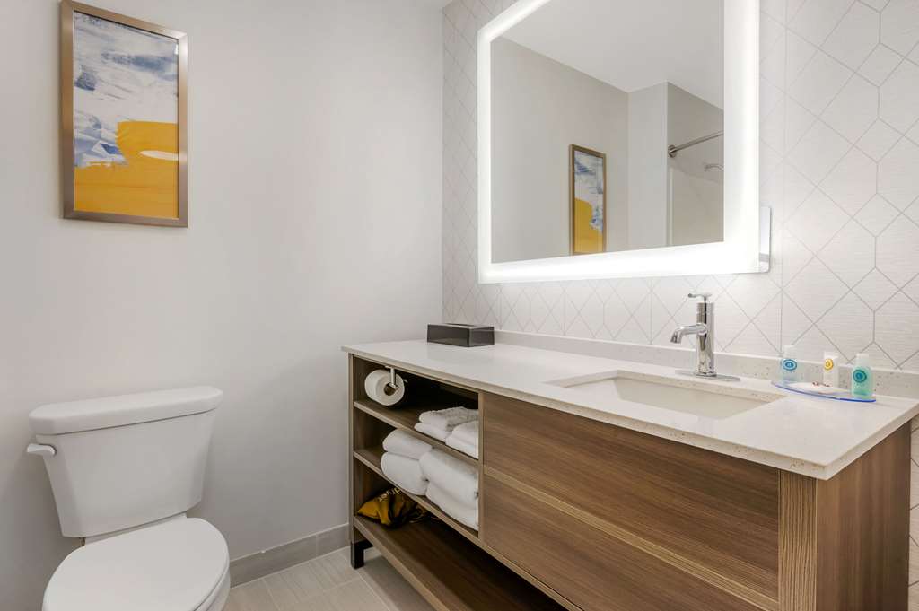 Comfort Inn Kendallville IN - photo 20