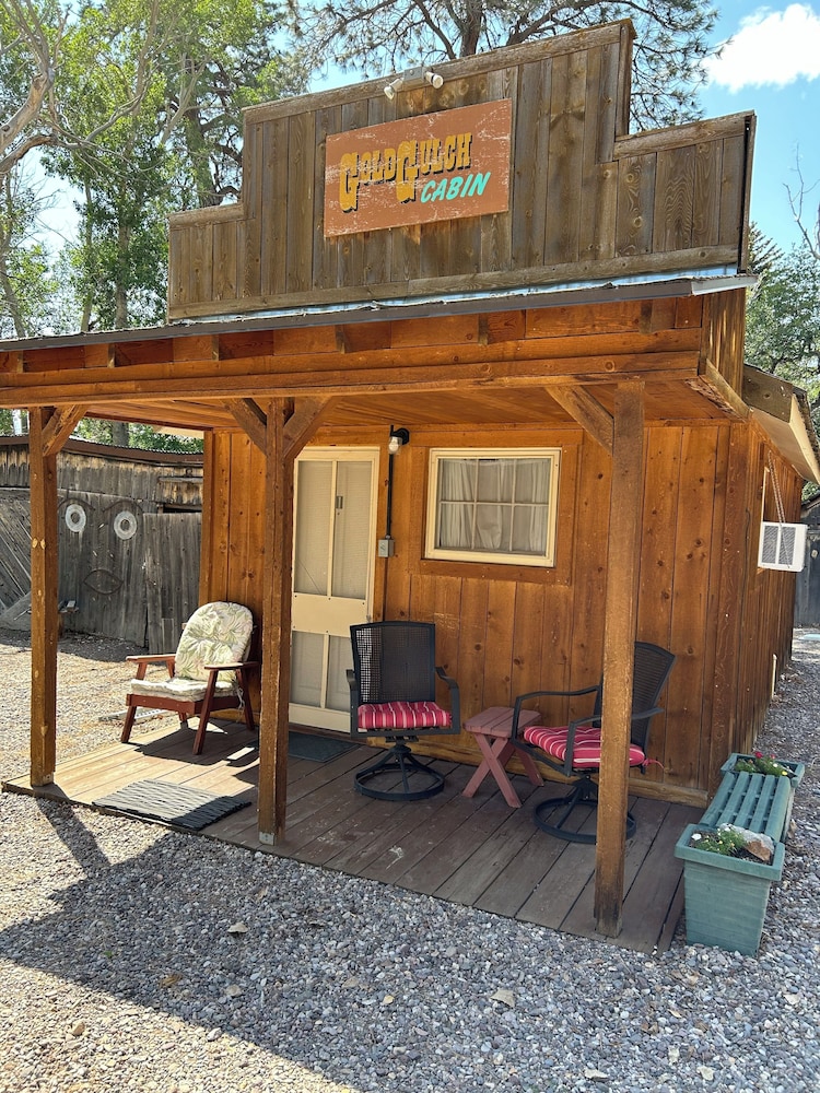 Moore's Old Pine Inn - photo 32
