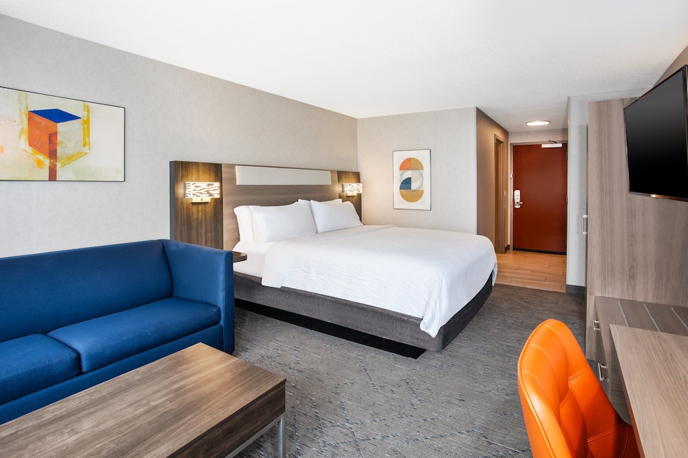 Holiday Inn Express Hotel & Suites Belleville by IHG - photo 24