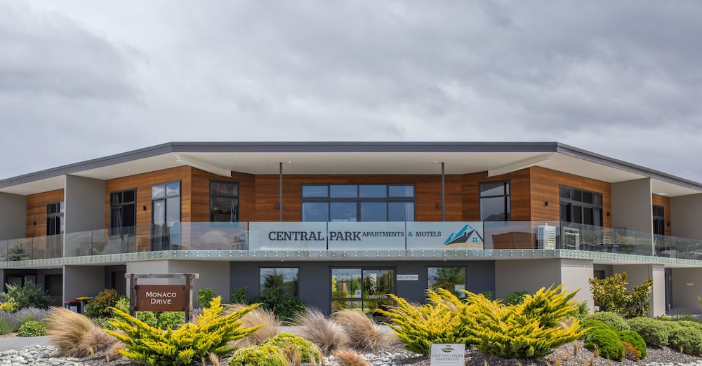 Central Park Apartments — 4-Star Luxury Hotel in Cromwell, New Zealand
