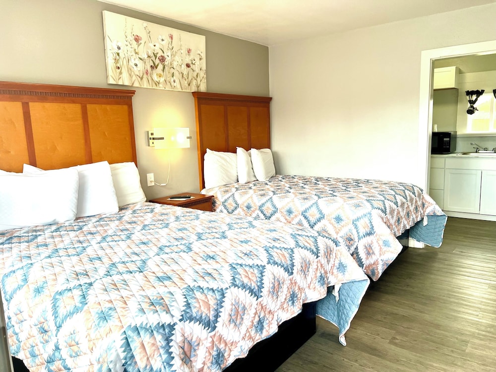 Royal Gateway Motel By OYO - photo 33