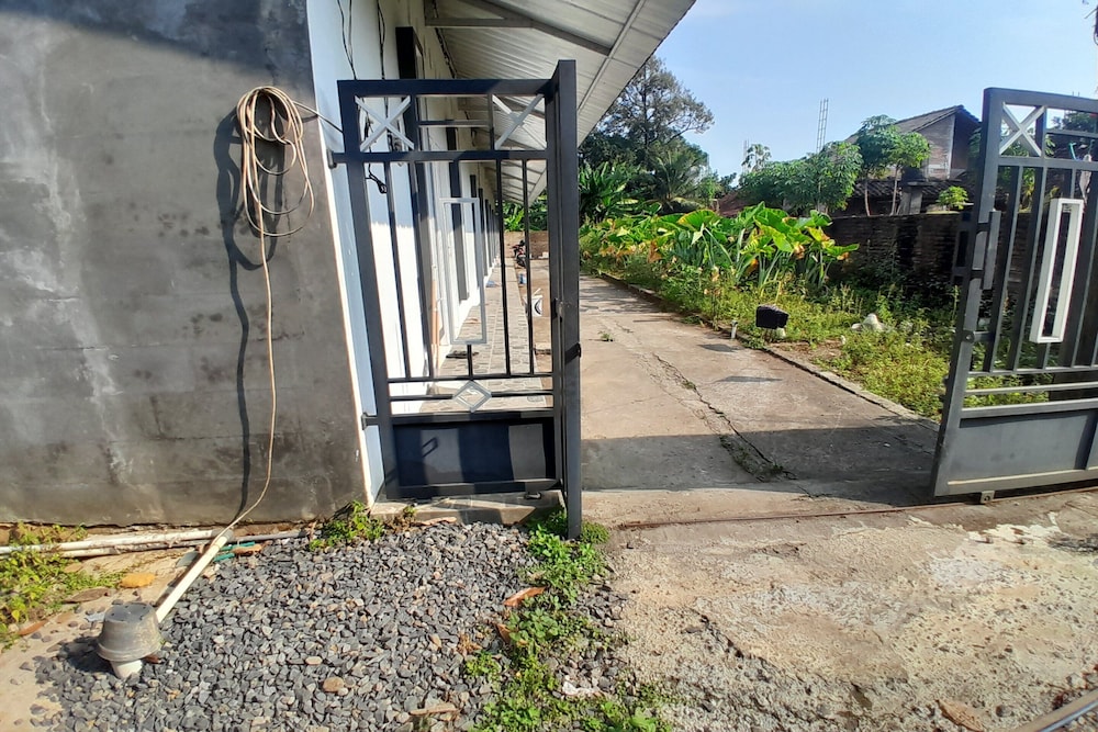 Hotel O Sengon Kostel Syariah in Jepara, Indonesia
