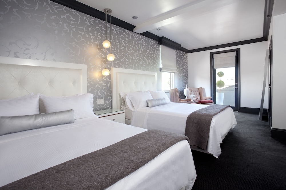 La Pensione Hotel - photo 6