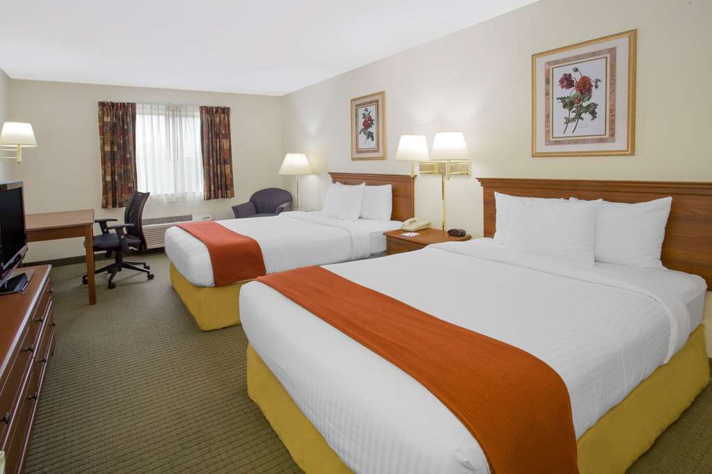 Baymont by Wyndham Freeport - photo 15