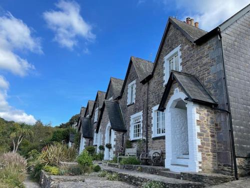 Creekside Cottage 6 Church Park Kingswear — 4-Star Luxury Hotel in Dartmouth, United Kingdom