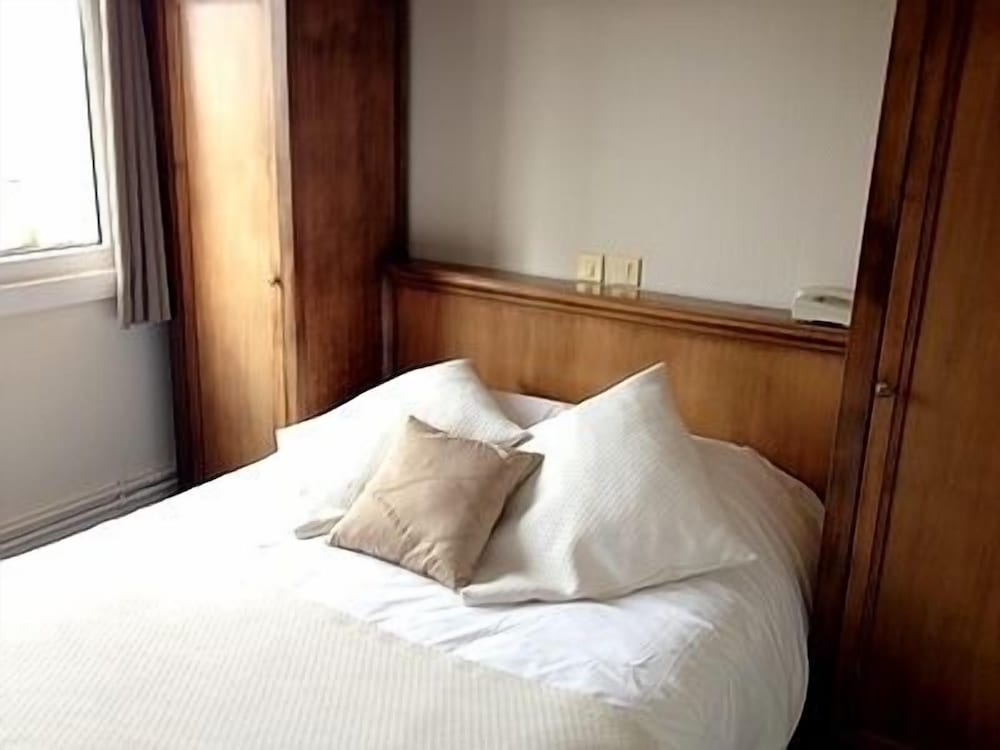 Le Prieuré - carbon neutral hotel in Albert