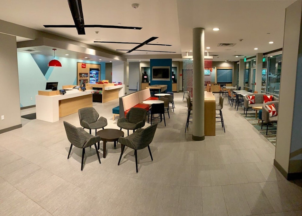 avid hotel Oklahoma City Airport by IHG - photo 27