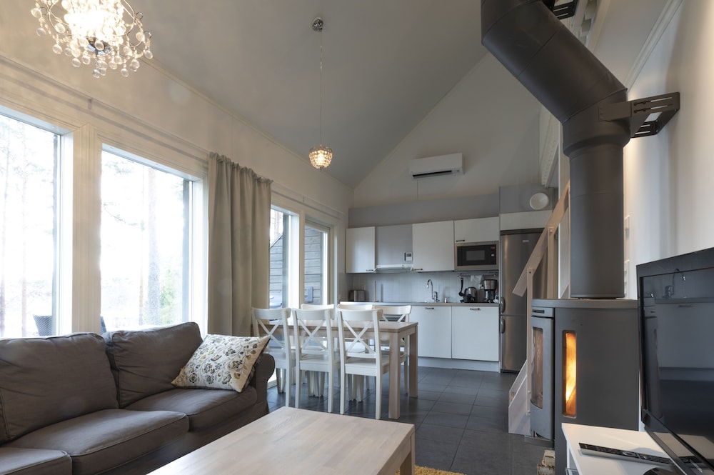 Varjola Holiday Center — 4-Star Luxury Hotel in Laukaa, Finland