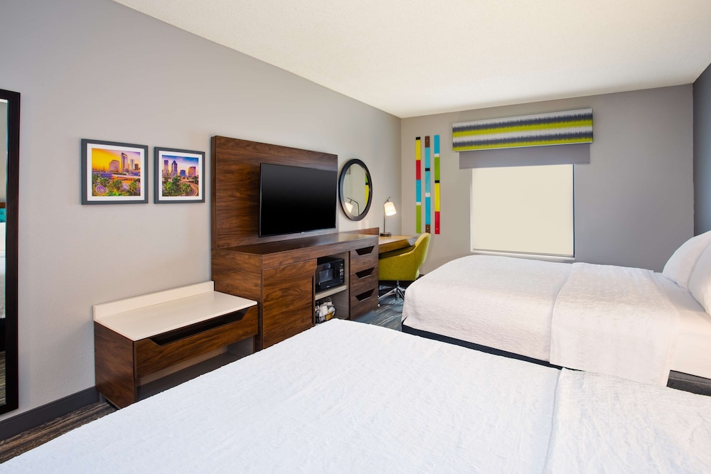 Hampton Inn & Suites Tampa East - photo 14