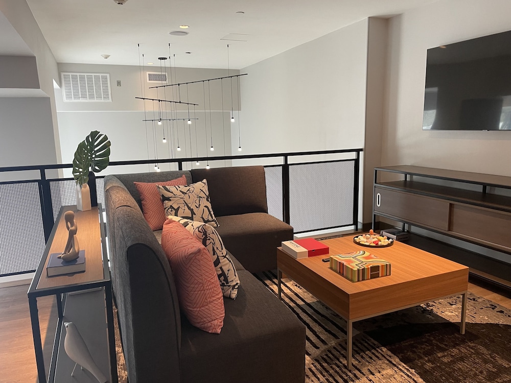 Atwell Suites Austin Airport by IHG - photo 71